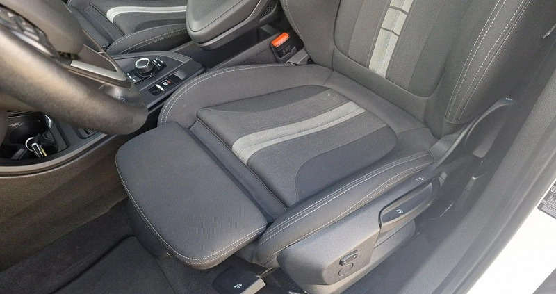 BMW X1 cena 107900 przebieg: 49122, rok produkcji 2021 z Swarzędz małe 352